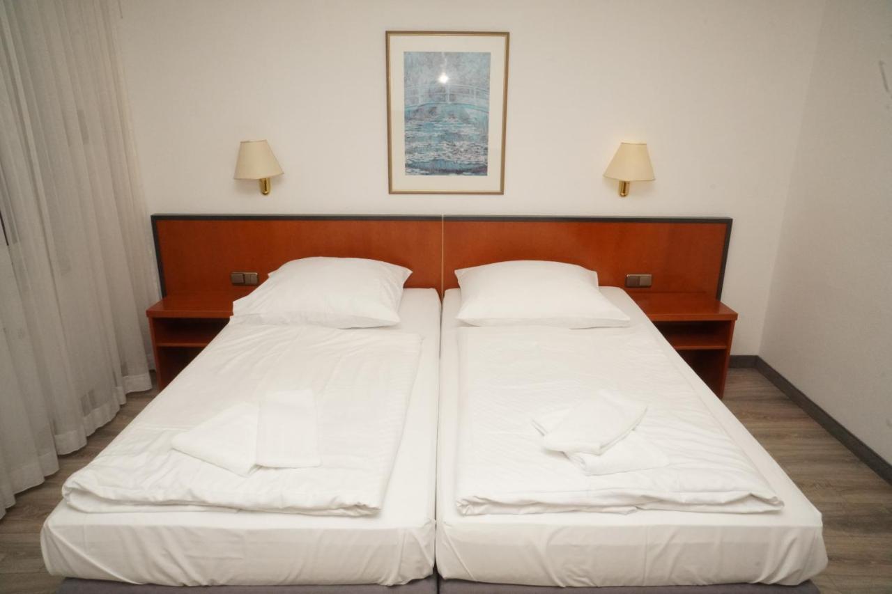 Hotel Birkenwerder Esterno foto